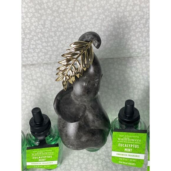 Bath and Body Works ELEPHANT Wallflower and 4 EUCALYPTUS MINT Refills - Picture 3 of 11